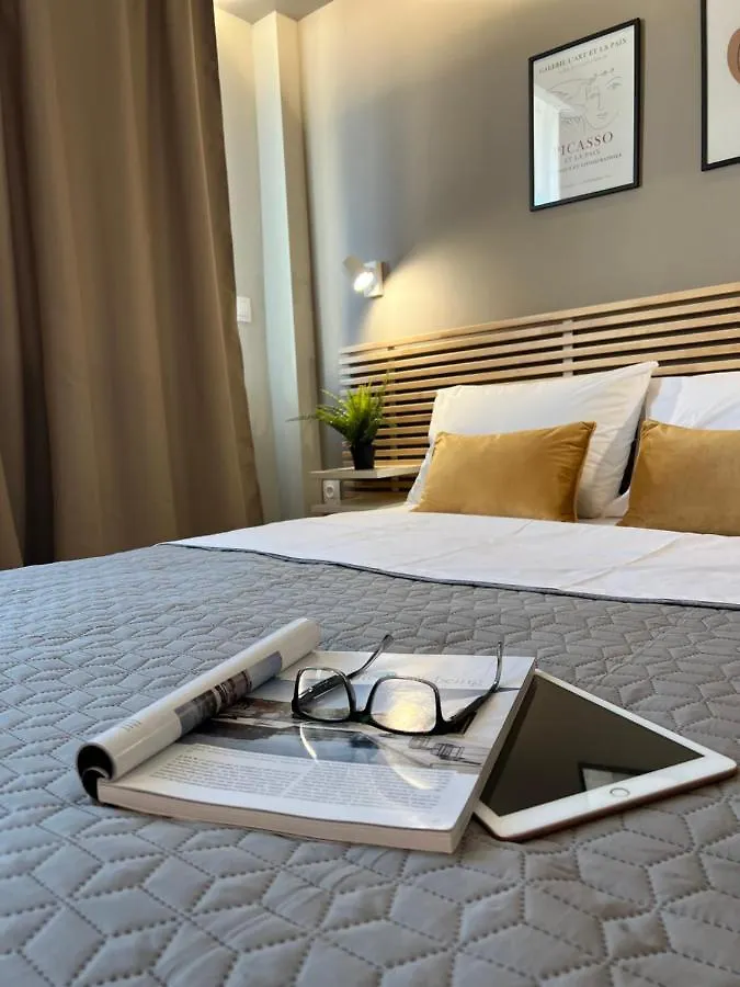 Luxor Premium Suites Saloniki Hotel apartamentowy