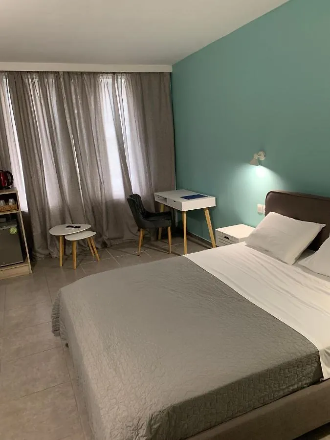 *** アパートホテル Luxor Premium Suites テッサロニキ ギリシャ