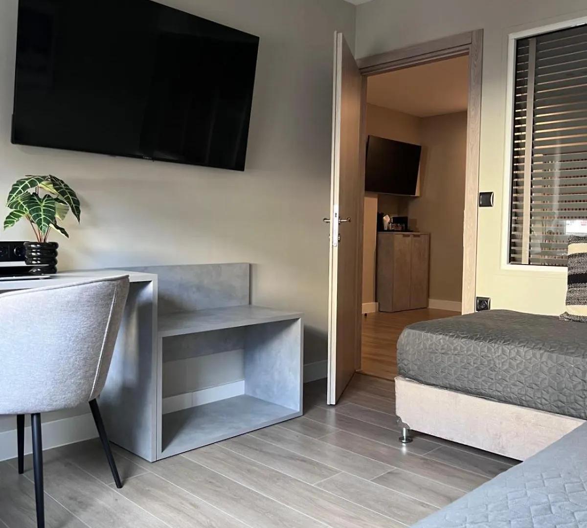 Luxor Premium Suites Saloniki 3*,  Grecja